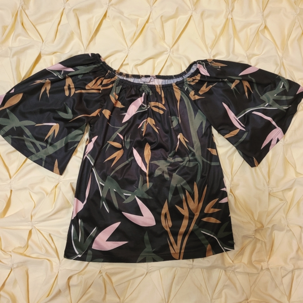 🖤🌿Milan Kiss - brand new pretty blouse
